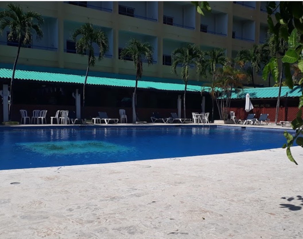 Hotel Casino Hispaniola Piscine 1