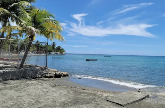 Playa Cocolandia San Cristobal Palenque
