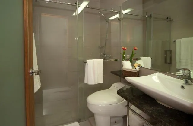 ApartHotel Aladino salle de bain avec douche