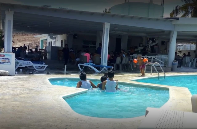 Hotel Anacaona Azua piscine