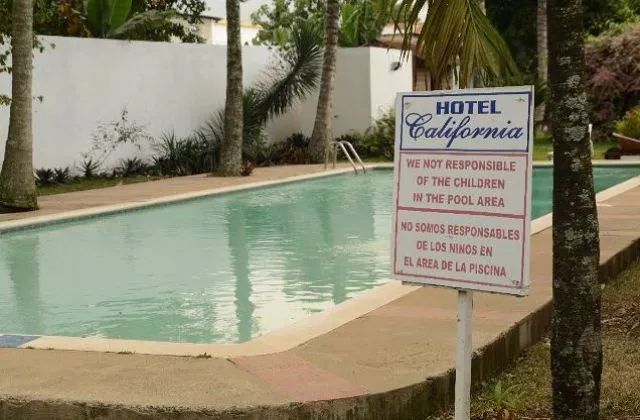 Hotel California Jarabacoa piscine 1