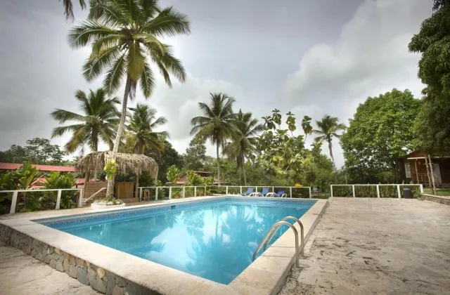 Hostal Ecologico Loma Pan de Azucar Bayaguana piscine 2