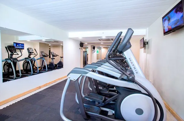 Impressive Resorts Spas Punta Cana All Inclusive 5 etoiles fitness center