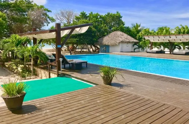 Punta Rucia Lodge piscine 1