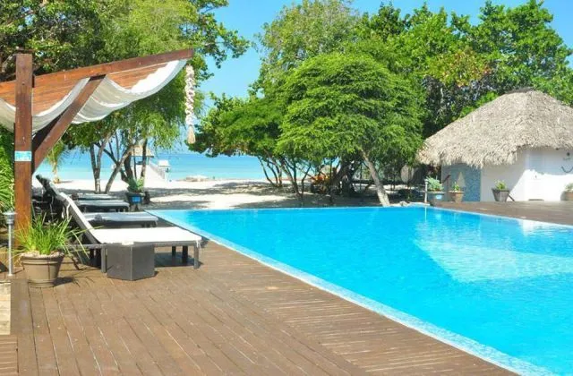 Punta Rucia Lodge piscine