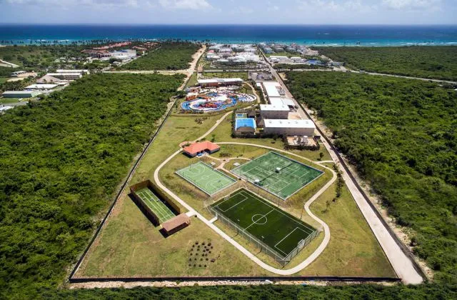 Nickelodeon Punta Cana terrains de tennis basket football tir a l arc