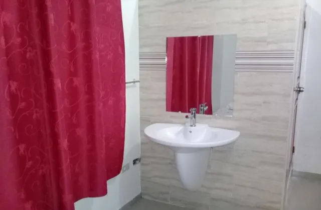 Hostel Quintonido Jarabacoa chambre luxe salle de bain