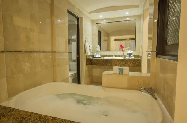 Hotel all inclusive Royalton Punta Cana salle de bain jacuzzi