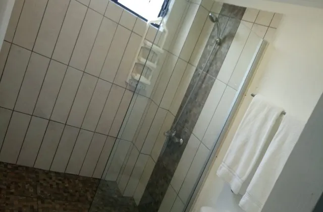 Hotel Turey appartement salle de bain